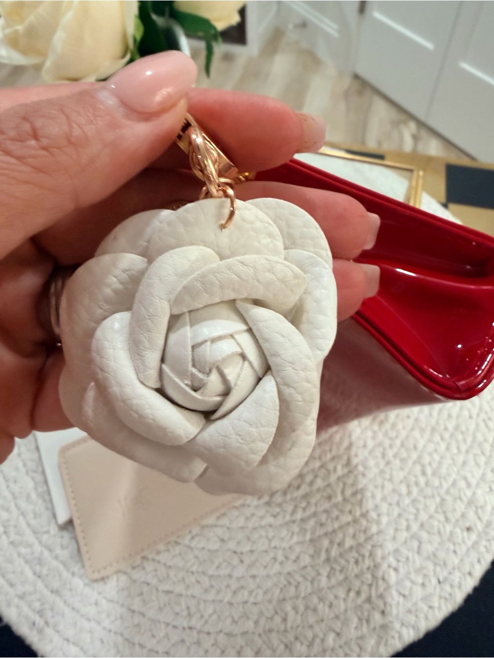 YSL Beaute NEW Red Patent Leather Pouch Shoulder Bag + Chain & Card Mirror ✨ - Picture 11 of 13